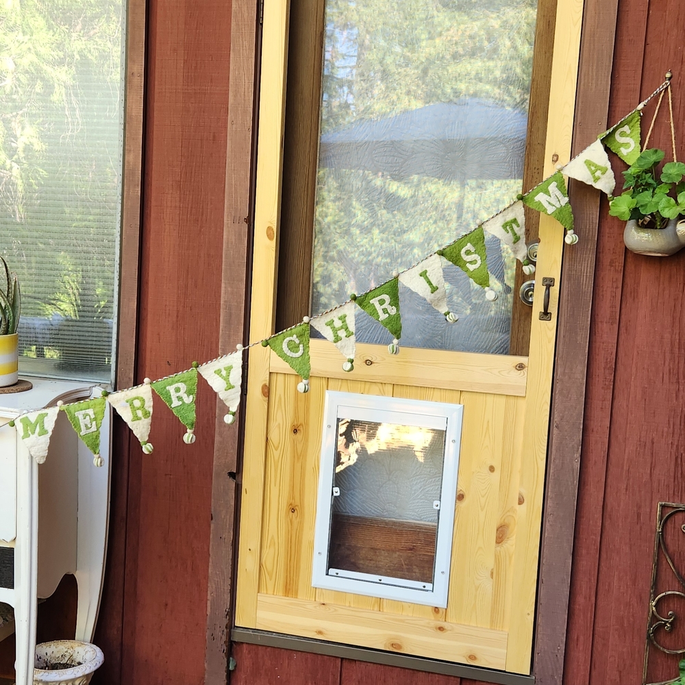 Creative Co-Op Cream and Green Pendant Garland